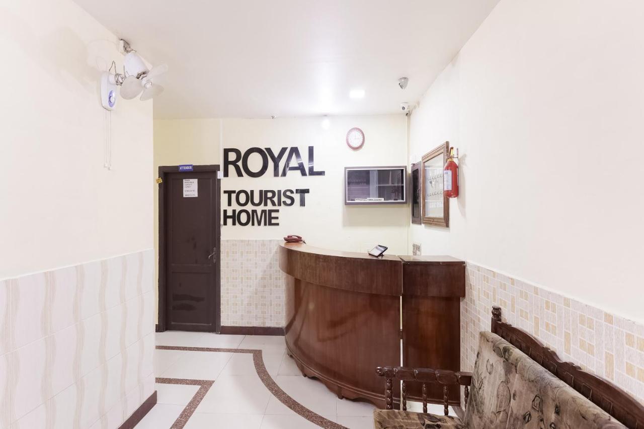 Spot On 60665 Royal Tourist Home Valāncheri Exterior foto